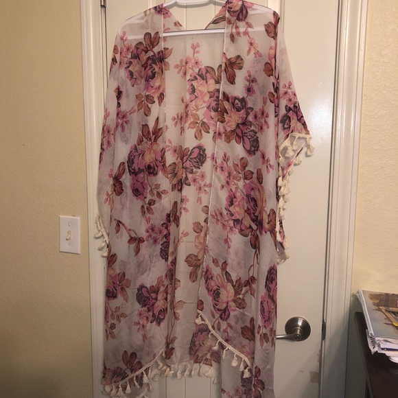 Pink Floral Tassel Kimono - Picture 4 of 4
